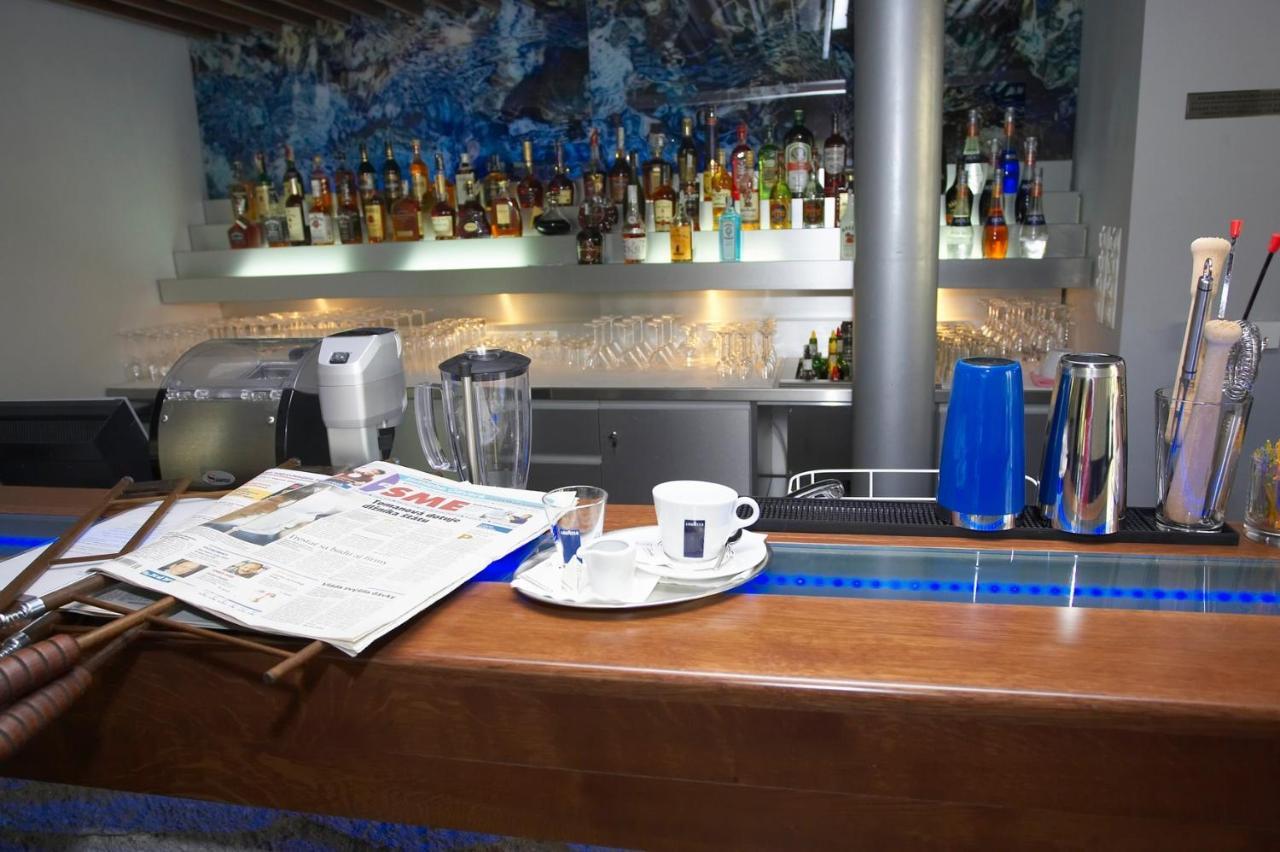 Hotel Janosik Липтовски-Микулаш Экстерьер фото