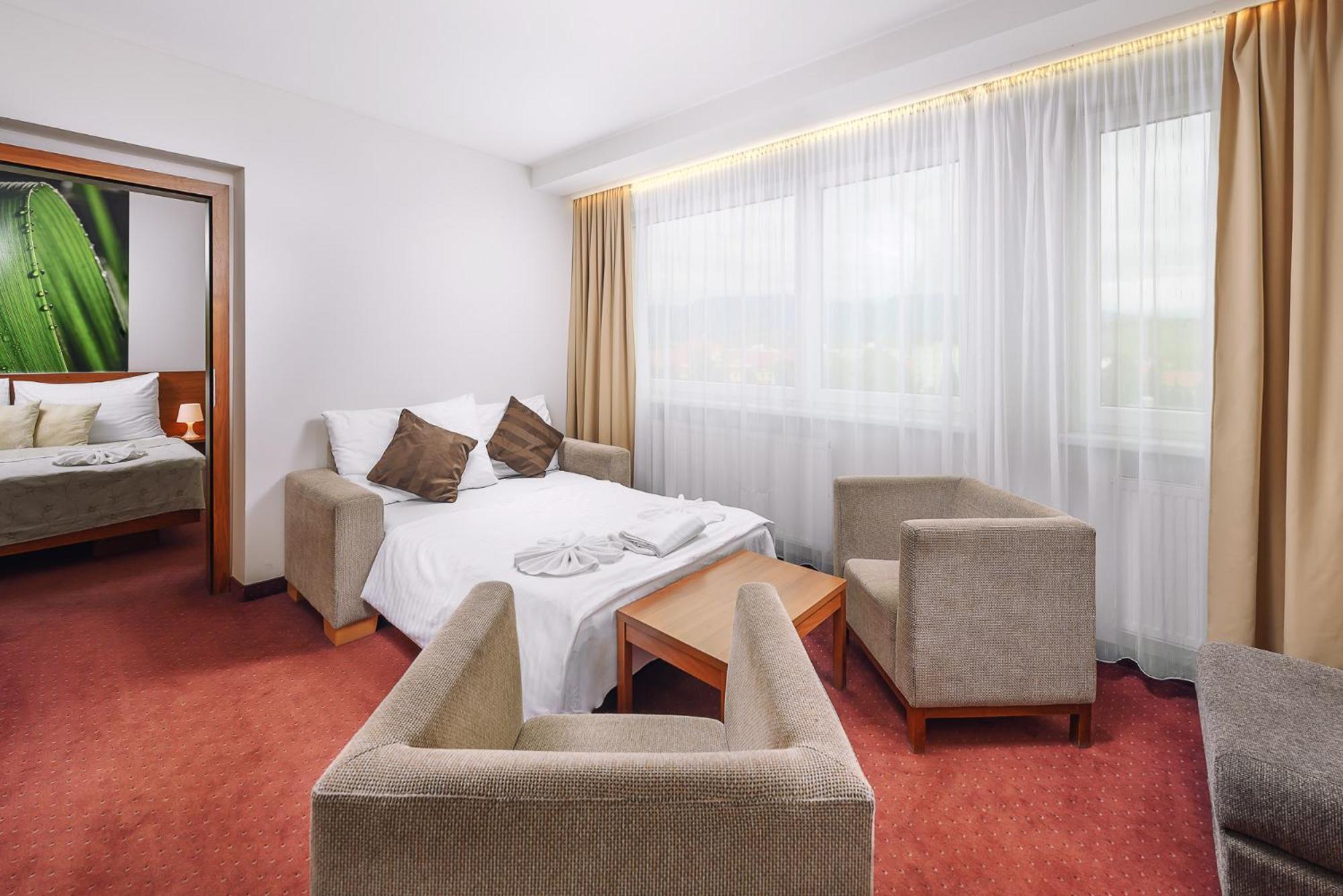 Hotel Janosik Липтовски-Микулаш Экстерьер фото