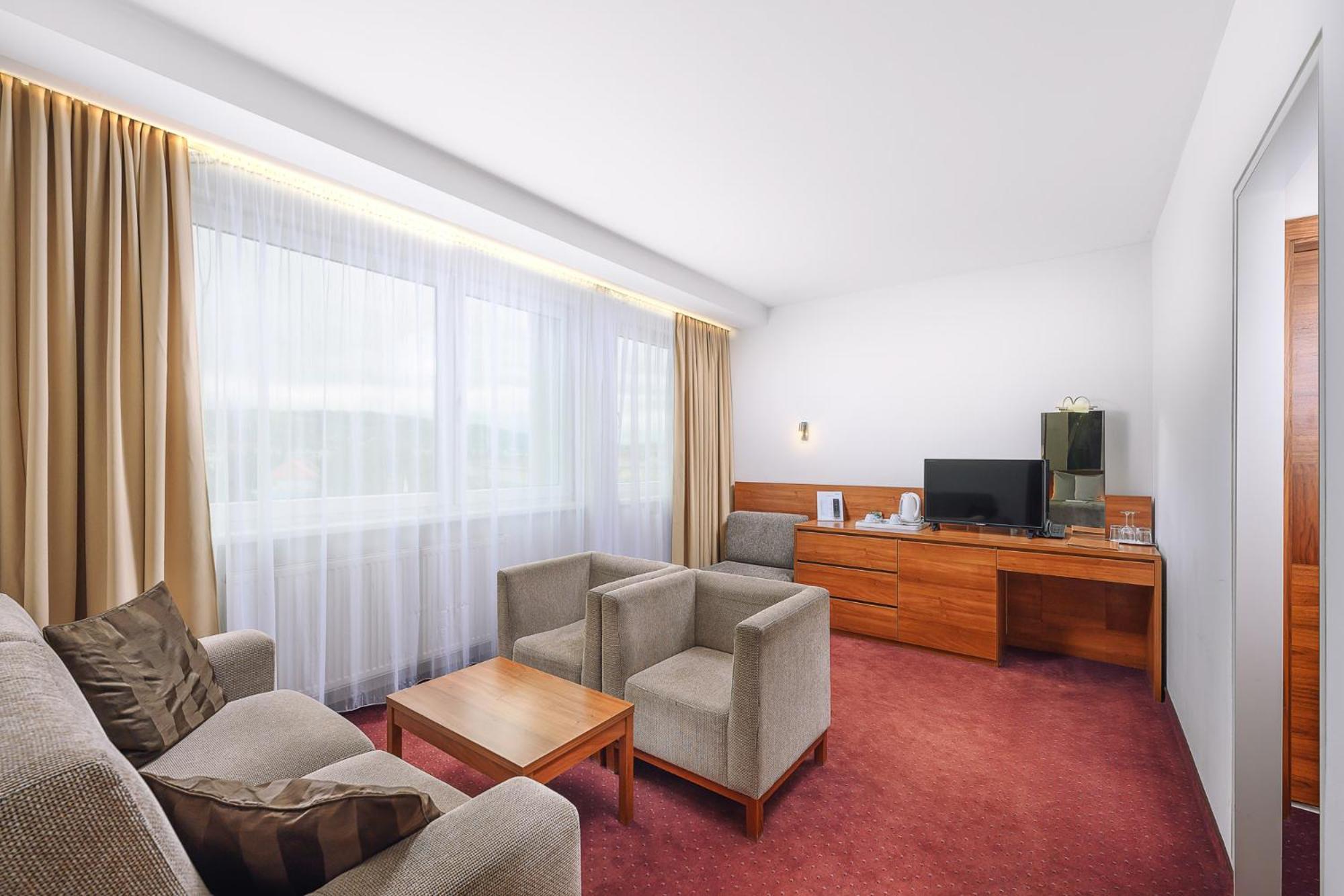 Hotel Janosik Липтовски-Микулаш Экстерьер фото