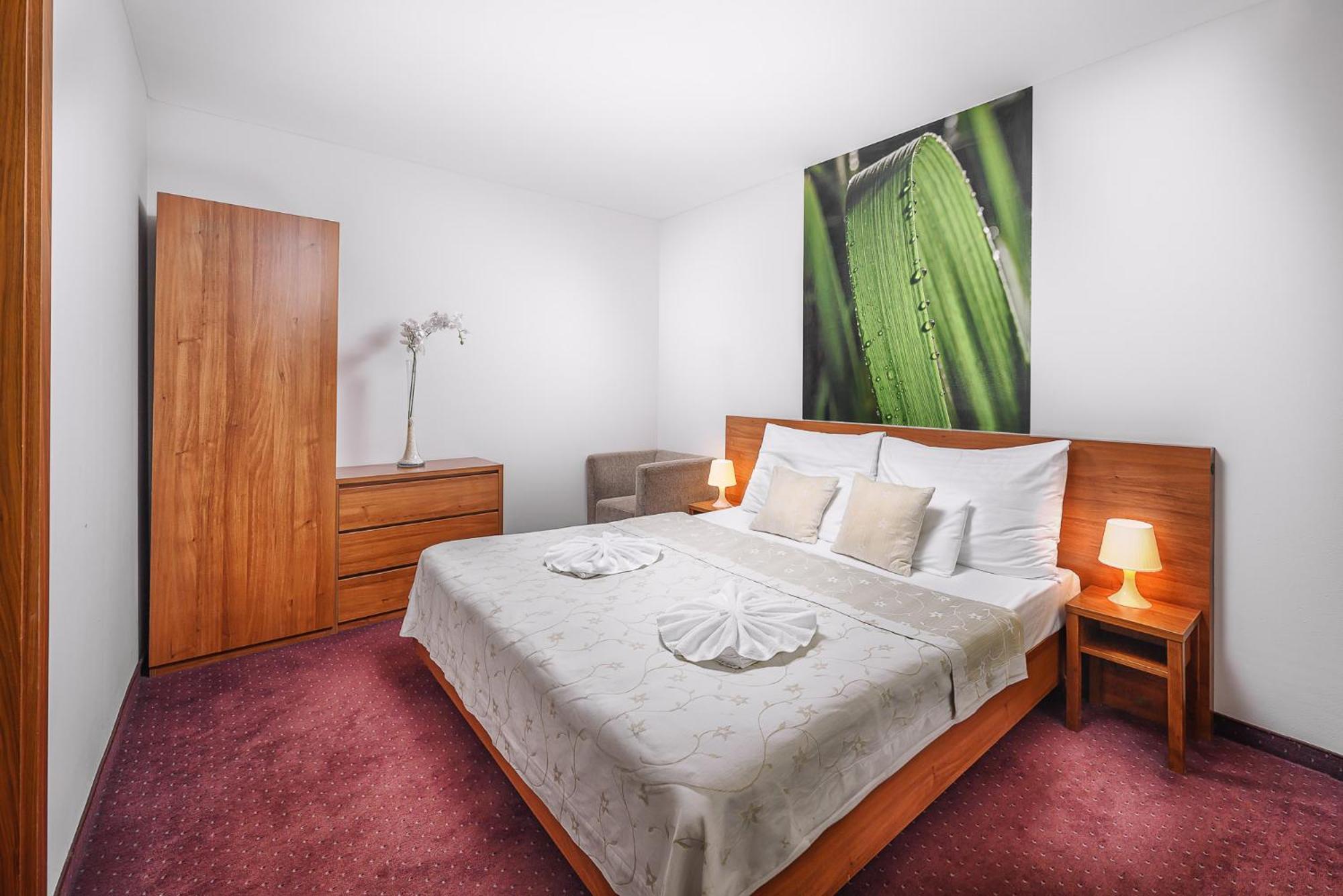 Hotel Janosik Липтовски-Микулаш Экстерьер фото