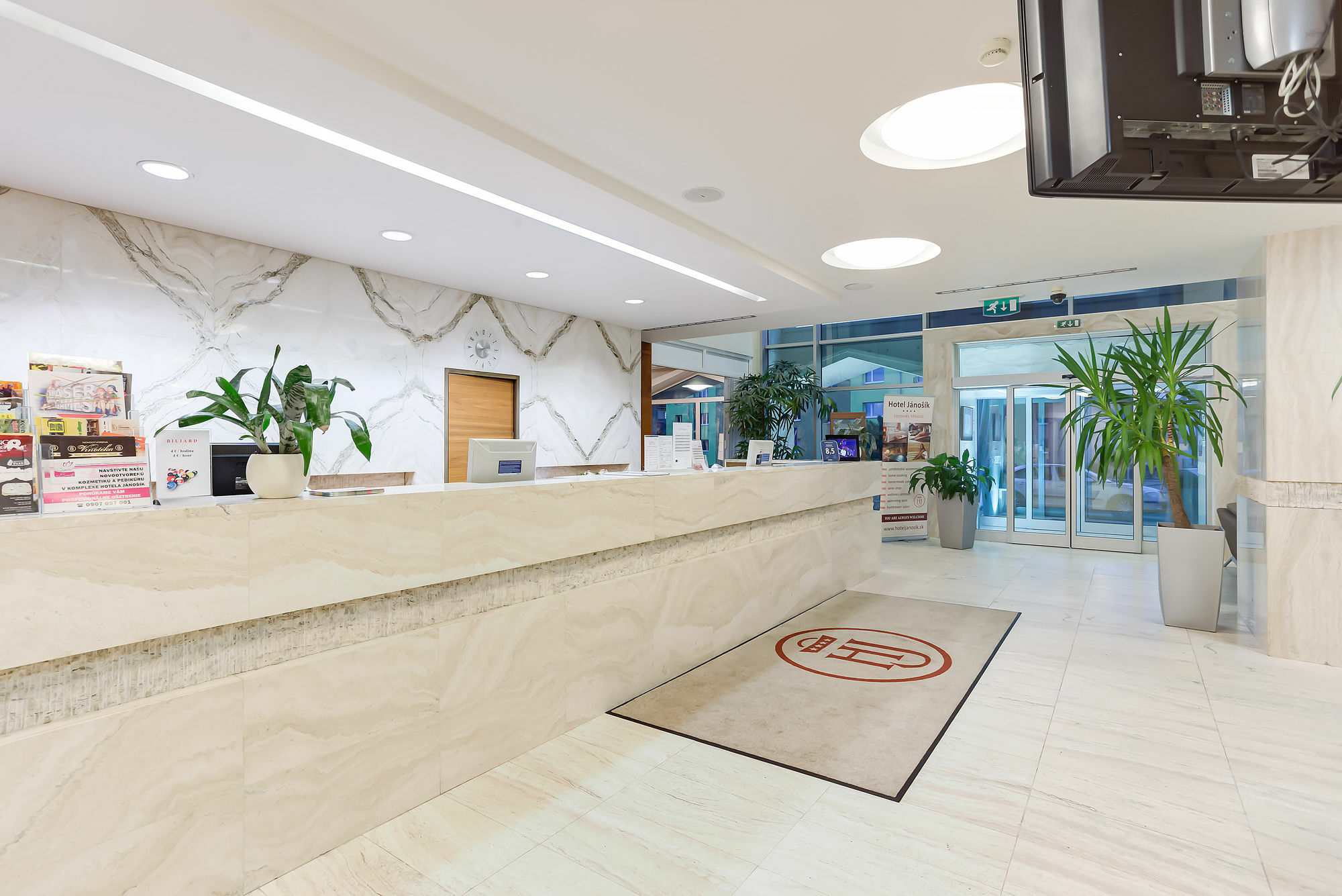 Hotel Janosik Липтовски-Микулаш Экстерьер фото